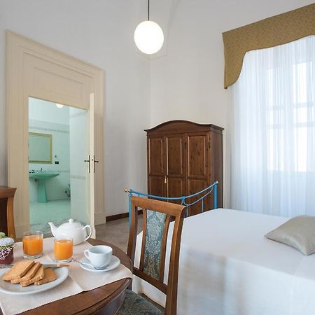 Bed and Breakfast Palazzo Scarciglia - Dimora D'Epoca Minervino di Lecce Exteriér fotografie