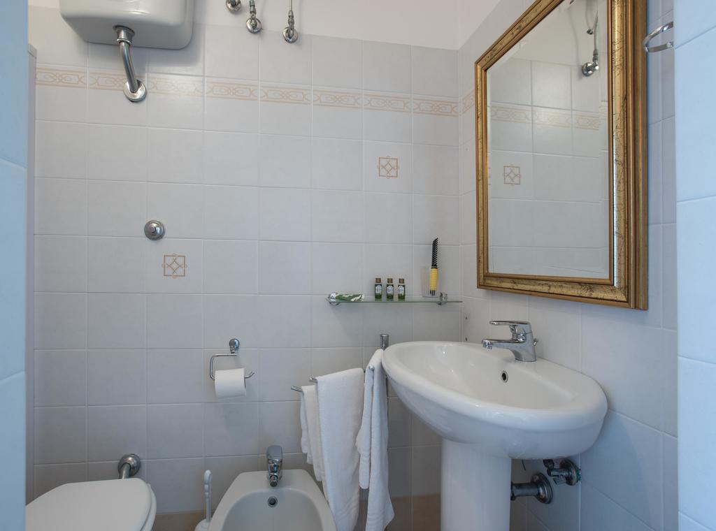 Bed and Breakfast Palazzo Scarciglia - Dimora D'Epoca Minervino di Lecce Pokoj fotografie