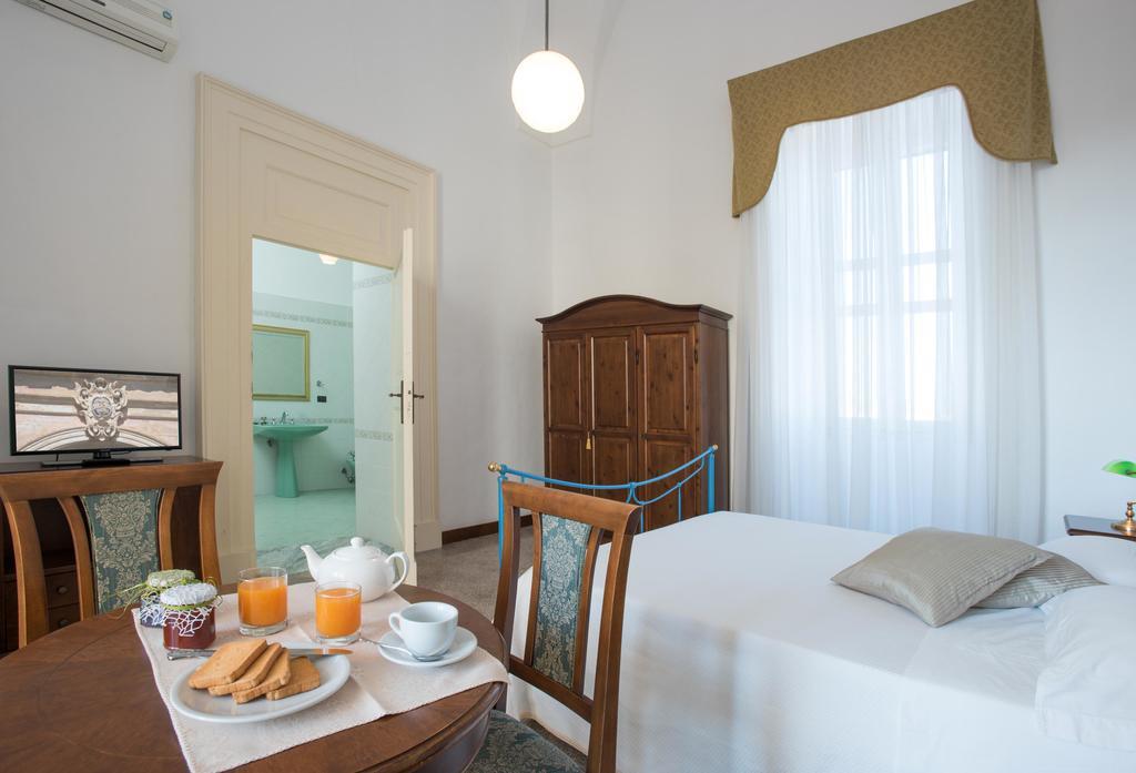 Bed and Breakfast Palazzo Scarciglia - Dimora D'Epoca Minervino di Lecce Exteriér fotografie