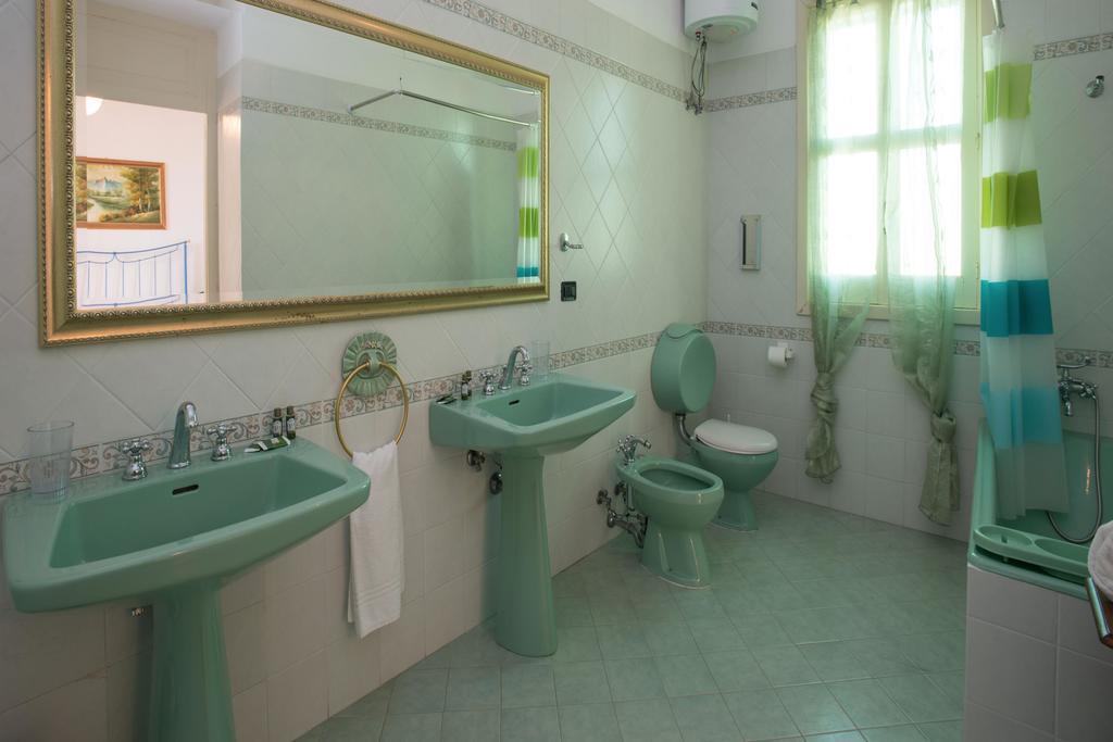 Bed and Breakfast Palazzo Scarciglia - Dimora D'Epoca Minervino di Lecce Pokoj fotografie