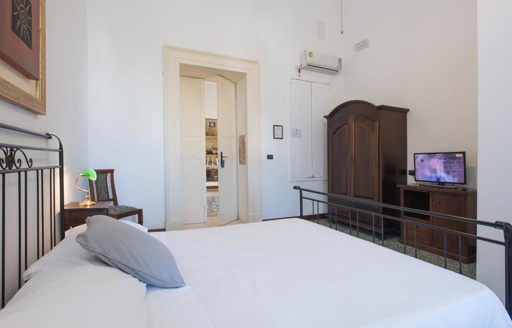Bed and Breakfast Palazzo Scarciglia - Dimora D'Epoca Minervino di Lecce Pokoj fotografie