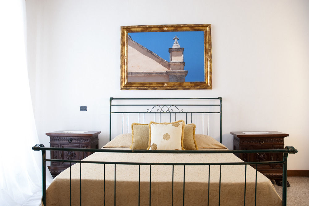 Bed and Breakfast Palazzo Scarciglia - Dimora D'Epoca Minervino di Lecce Exteriér fotografie